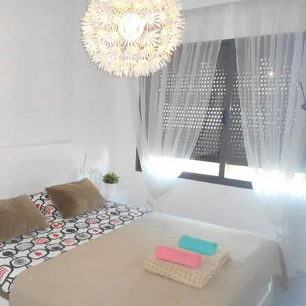 Rent this 3 bed apartment on Valencia