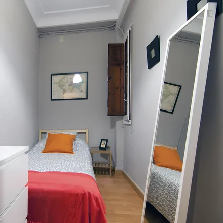 Rent this 7 bed room on Oficina de empadronamiento electoral de Bolivia en el exterior in Carrer del Mestre Palau, 8