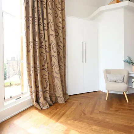 Rent this 3 bed townhouse on 24 Woodlands Terrace in Glasgow, G3 6DF