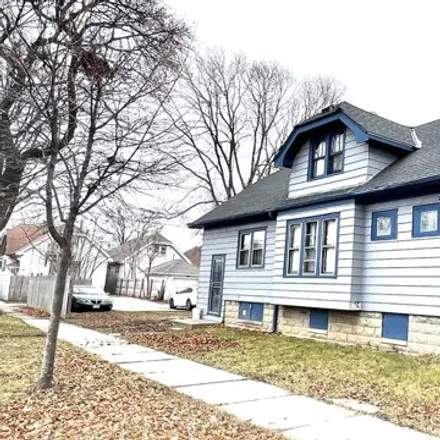 Buy this 3 bed house on 4668 North 29th Street in Milwaukee, WI 53209