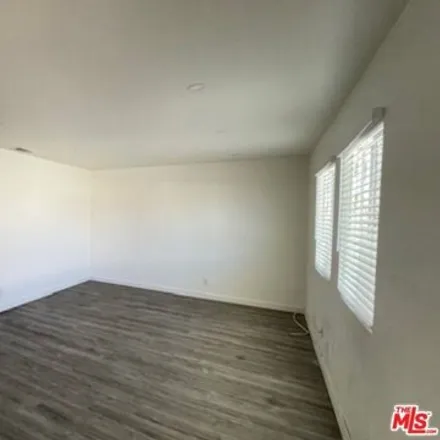 Image 3 - 4854 Rosewood Avenue, Los Angeles, CA 90004, USA - House for rent