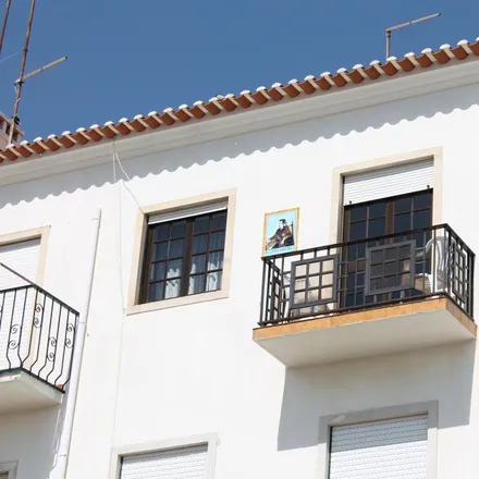Rent this 2 bed apartment on L & H in Rua Gil Vicente, 2450-183 Nazaré