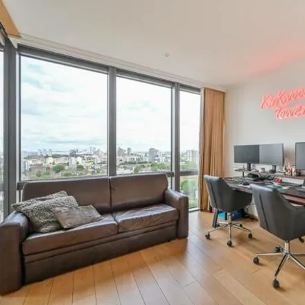 Image 7 - Platform 4, North Quay, Canary Wharf, London, E14 4AL, United Kingdom - Apartment for sale