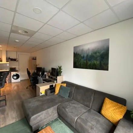 Rent this 2 bed apartment on Zuidergrachtswal 24k in 8933 AE Leeuwarden, Netherlands