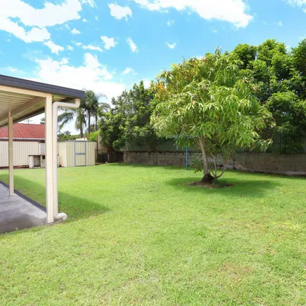 Rent this 3 bed apartment on Apricot Avenue in Nerang QLD, Australia