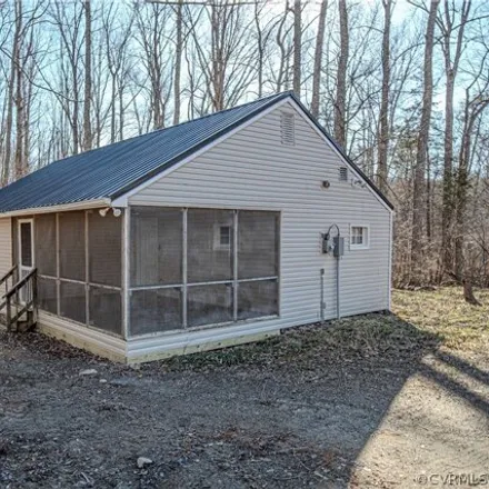Buy this 2 bed house on 299 Mount Airy Lane in Cumberland County, VA 23040