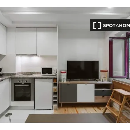 Rent this 1 bed apartment on Rua Luís de Camões in 4400-070 Vila Nova de Gaia, Portugal