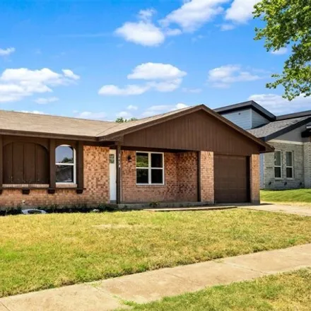 Buy this 4 bed house on 3438 Tioga St in Dallas, Texas