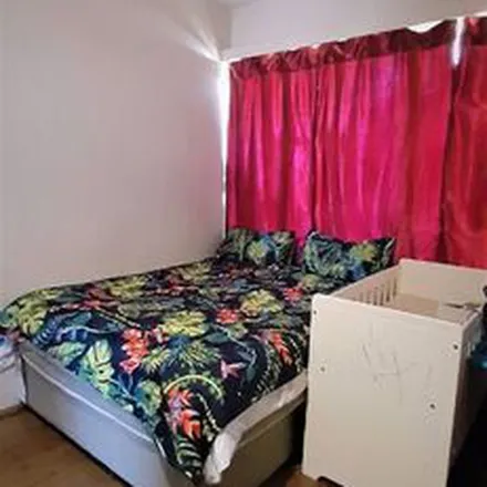 Image 2 - Las Palmas Flats, Vere Road, Southernwood, East London, 5213, South Africa - Apartment for rent