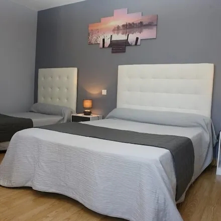 Rent this 5 bed house on 24590 Saint-Geniès