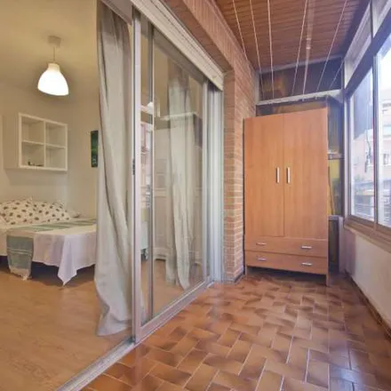 Rent this 5 bed apartment on Glorieta de Jesús Rodríguez Magro in 28803 Alcalá de Henares, Spain