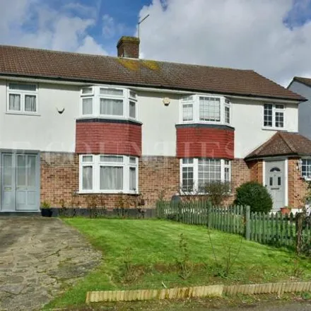 Buy this 3 bed duplex on Forbes Avenue in Potters Bar, EN6 5NQ
