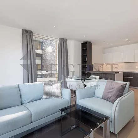 Rent this 2 bed apartment on Hamond Court in Sury Basin, London