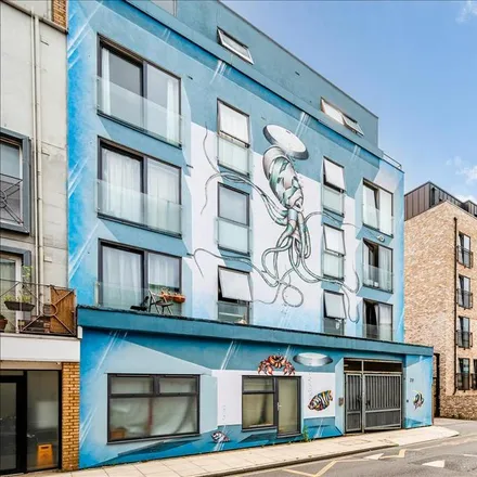 Rent this 2 bed apartment on 20 Mowlem Street in London, E2 9HB