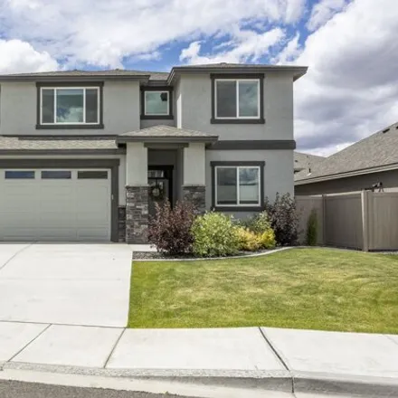 Buy this 4 bed house on Broken Top Avenue in Richland, WA 99353