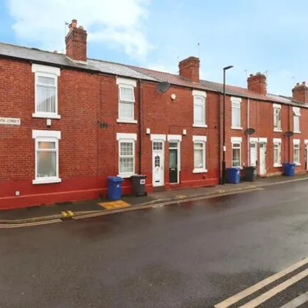Buy this 2 bed house on South Street in Doncaster, DN4 5AE