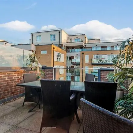 Image 2 - unnamed road, London, W3 7JQ, United Kingdom - Townhouse for sale