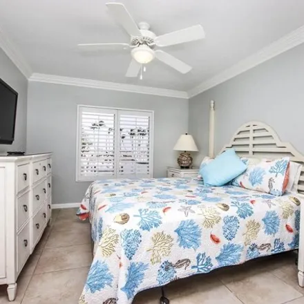 Image 8 - Pool House, Marina Villas, Lee County, FL 33924, USA - Condo for sale