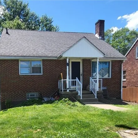 Buy this 5 bed house on 823 Bellflower Ave NW in Canton, Ohio
