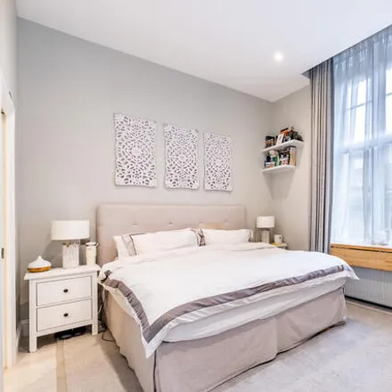 Image 3 - 28 Westbourne Terrace, London, W2 3UR, United Kingdom - Apartment for sale