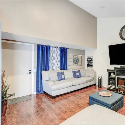 Image 6 - 3004 East Via Taranto, Anaheim, CA 92806, USA - Townhouse for sale