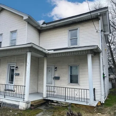 Rent this 2 bed apartment on 404 South 9th Avenue in Scranton, PA 18504
