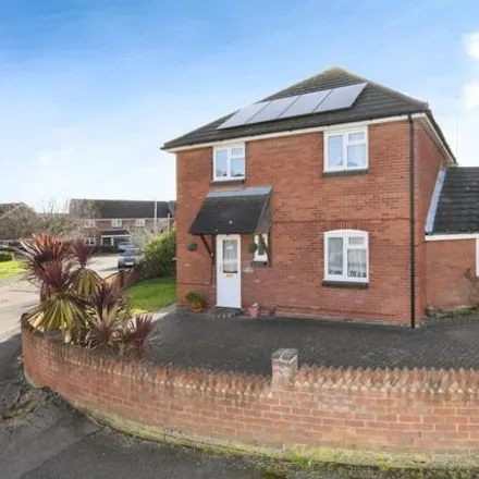 Buy this 4 bed house on unnamed road in Basildon, SS13 1PZ