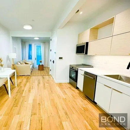 Image 3 - 699 East 6th Street, New York, NY 10009, USA - Apartment for rent