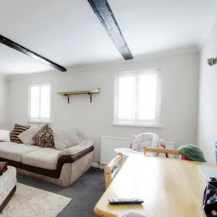 Rent this 2 bed apartment on Thorney Lane North in Buckinghamshire, SL0 9JY
