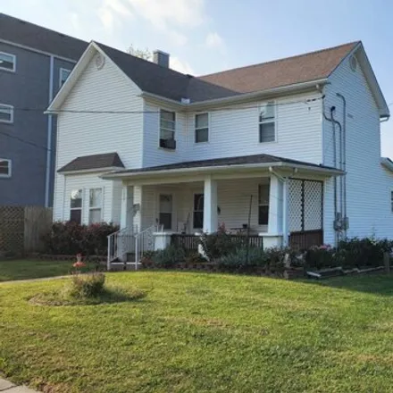 Buy this 4 bed house on 1068 Normal Street in Chillicothe, MO 64601