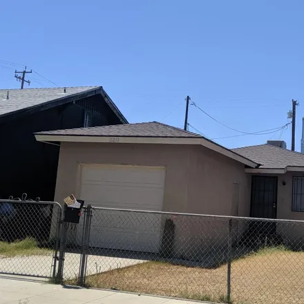 Buy this 2 bed house on 2211 O Street in Bakersfield, CA 93301