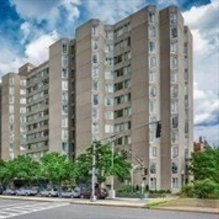Rent this 1 bed apartment on Thornton's Restaurant in 150 Huntington Avenue, Boston