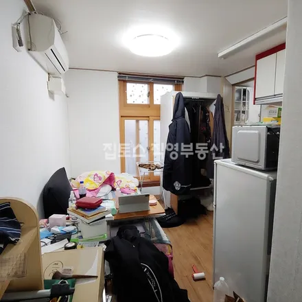 Rent this studio apartment on 서울특별시 서대문구 대현동 53-16