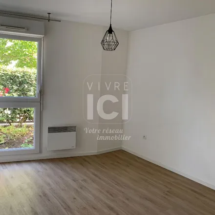Image 7 - 33 Rue de Bretagne, 44880 Sautron, France - Apartment for rent