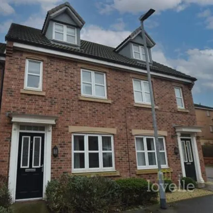 Buy this 3 bed townhouse on Adlington Mews in Gainsborough CP, DN21 1ZD