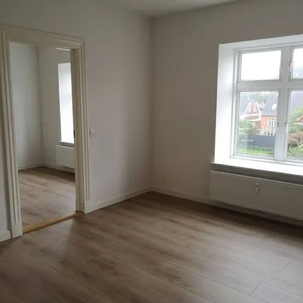 Rent this 3 bed apartment on Lindevej 12A in 6100 Haderslev, Denmark
