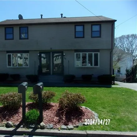 Rent this 2 bed house on 84 Pavilion Court in Cranston, RI 02920