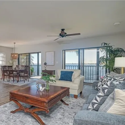 Buy this 3 bed condo on Sunset Royale Condominiums in 1925 Clifford Street, Fort Myers