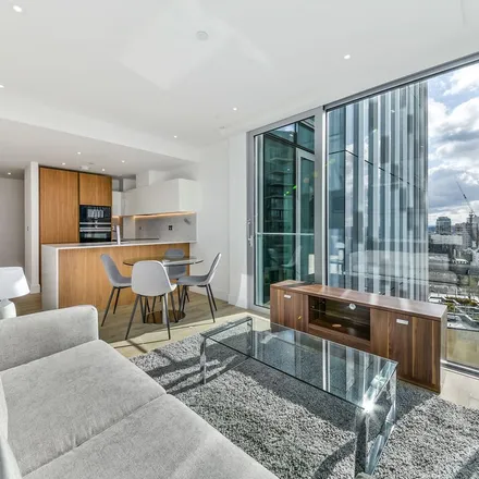 Image 3 - E1, Western Avenue, London, UB10 9AP, United Kingdom - Apartment for rent