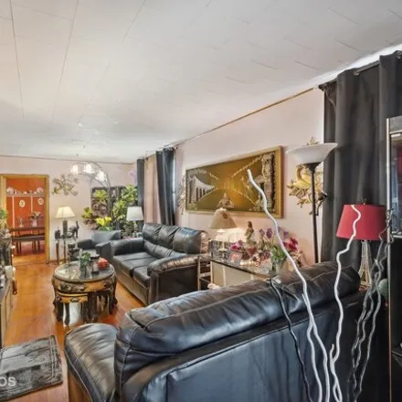 Image 3 - 5730 West Ohio Street, Chicago, IL 60302, USA - House for sale