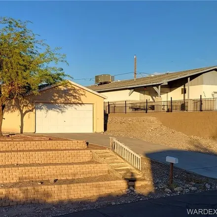 Rent this 3 bed house on 2538 Country Club Lane in Bullhead City, AZ 86442