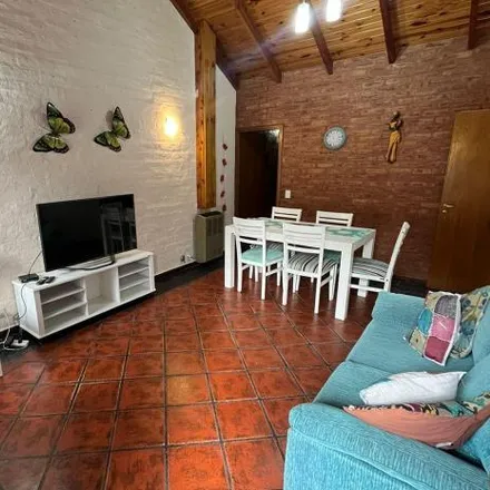 Rent this 2 bed house on Bicisenda del Oeste in Área Centro Sur, Neuquén