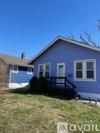 Rent this 3 bed house on 2964 Iowa Street