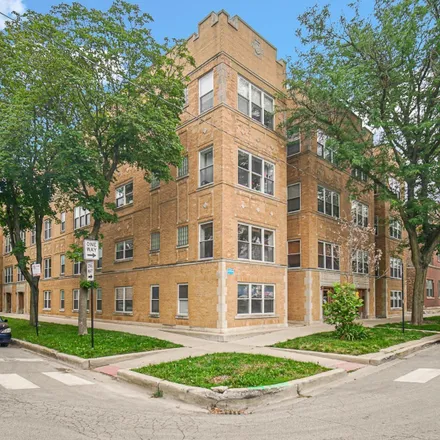 Image 1 - 4100-4106 North Hamlin Avenue, Chicago, IL 60625, USA - House for sale