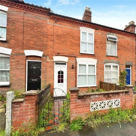 Rent this 2 bed townhouse on Beaconsfield Road in Norwich, NR3 4AB