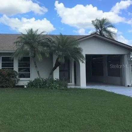 Rent this 2 bed house on 1320 Glendale Circle West in Pinecraft, Sarasota County