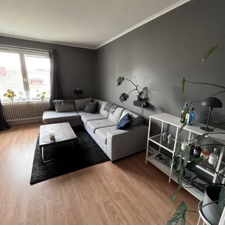 Rent this 2 bed apartment on Drottninggatan 31 in 561 34 Huskvarna, Sweden