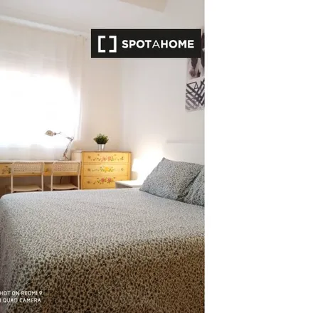 Rent this 5 bed room on Mercadona in Avinguda de Giorgeta, 46007 Valencia