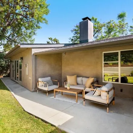 Image 9 - 11605 Dona Alicia Place, Los Angeles, CA 91604, USA - House for sale