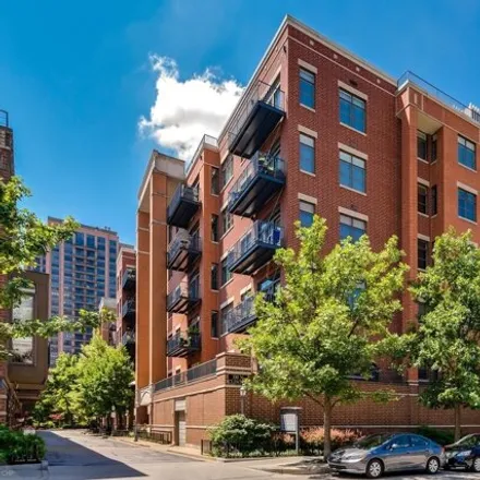 Buy this 2 bed condo on 330 North Clinton Street in Chicago, IL 60606